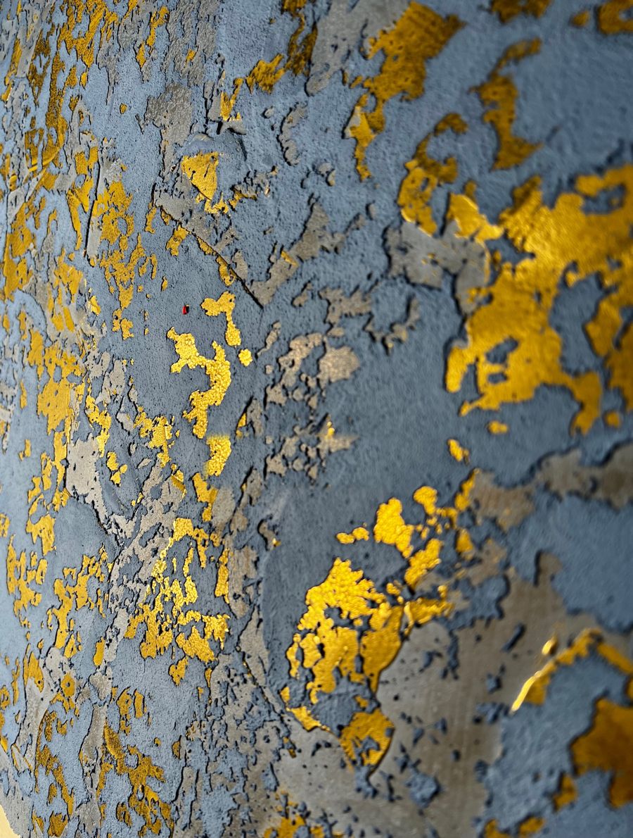 Liquid Metal FX finish in blue and gold